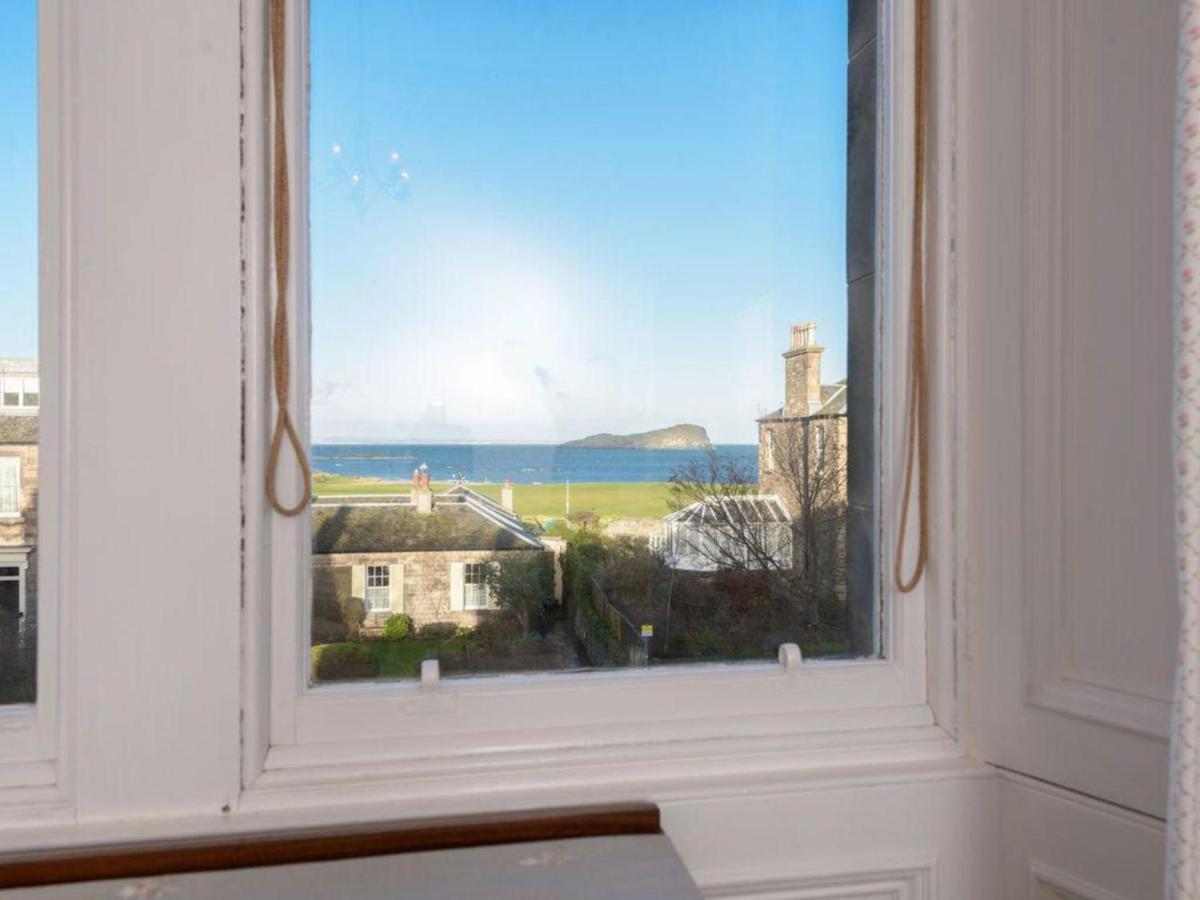 Benholm -Stunning 3-Bed Apartment In North Berwick Buitenkant foto